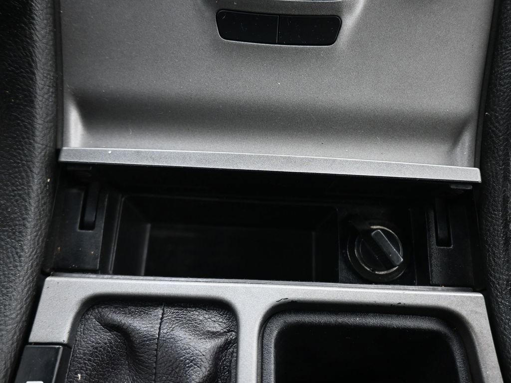 Used 2018 Ford Taurus SEL image 19