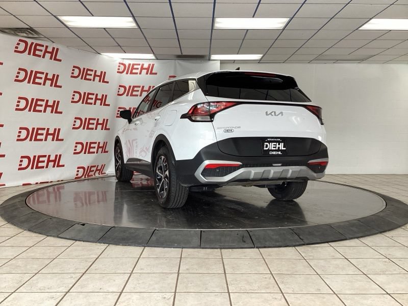 Used 2024 Kia Sportage EX FWD image 4