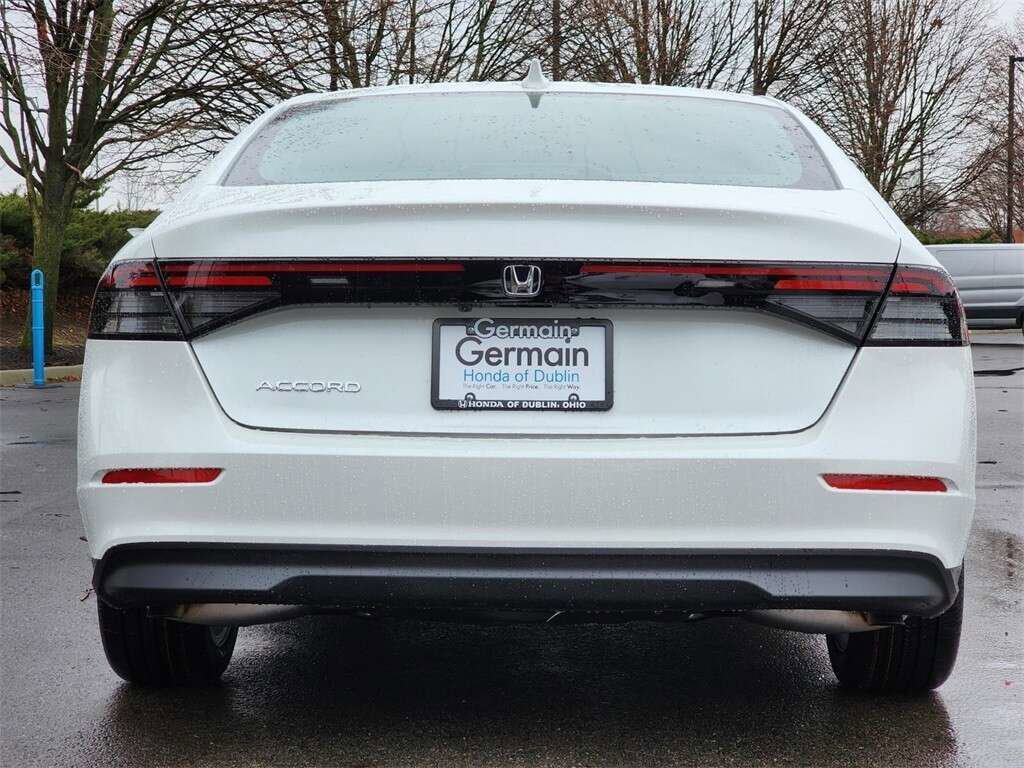 Certified 2023 Honda Accord LX image 10