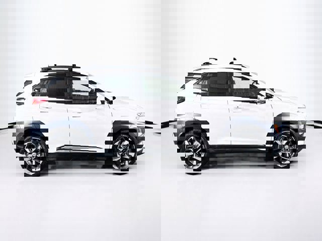 Used 2021 Hyundai Kona Limited image 4