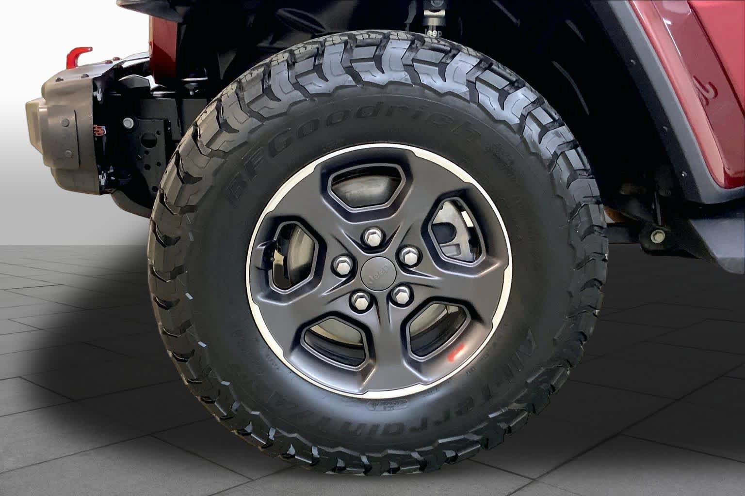 Used 2021 Jeep Gladiator Rubicon AWD/4WD image 10