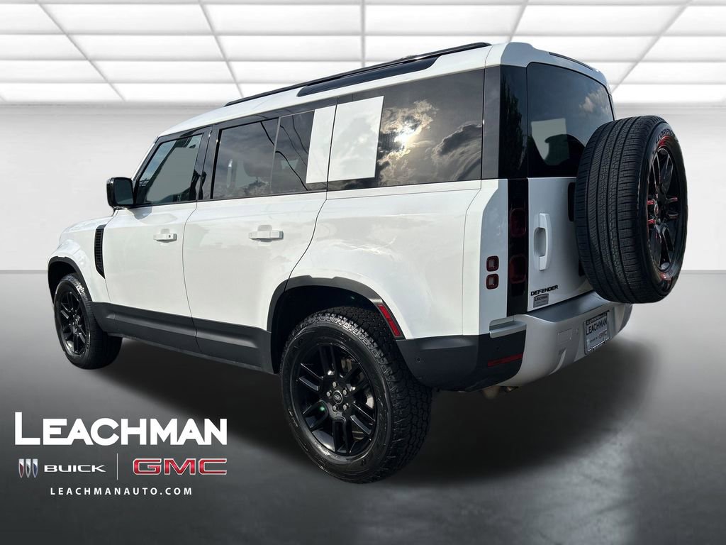 Used 2025 Land Rover Defender 110 S image 6