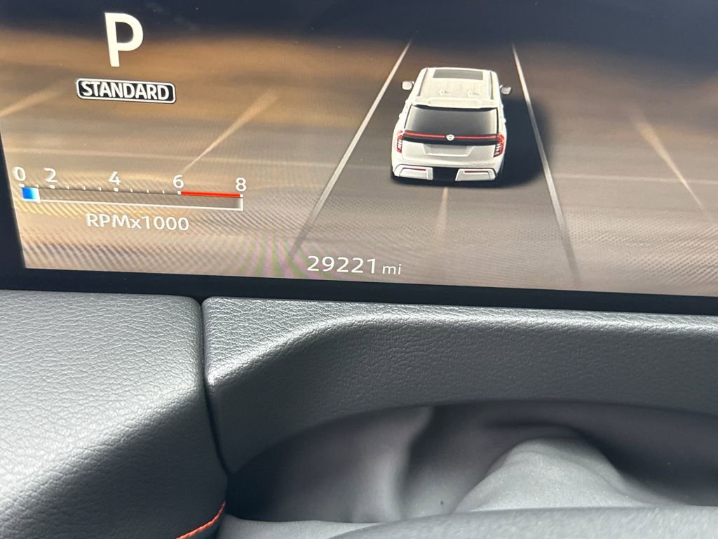 Used 2025 Nissan Armada PRO-4X image 12