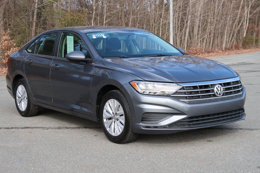 Used 2019 Volkswagen Jetta S image 3