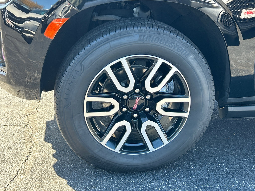 Certified 2023 GMC Yukon XL AT4 w/ AT4 Premium Package AWD/4WD image 13