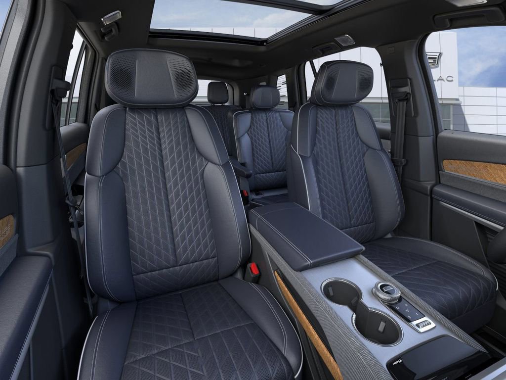 New 2026 Cadillac Vistiq Premium Luxury w/ LPO, Floor Liner Package image 17