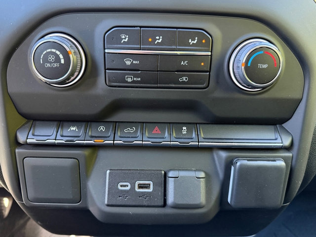 Used 2024 Chevrolet Silverado 1500 Custom image 23