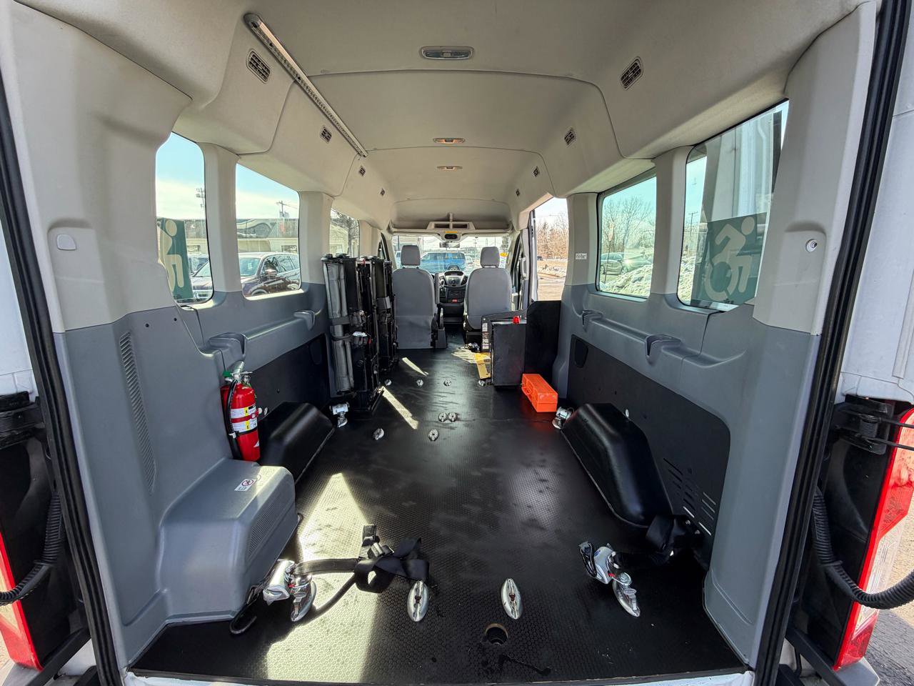 Used 2015 Ford Transit 350 XL RWD image 30