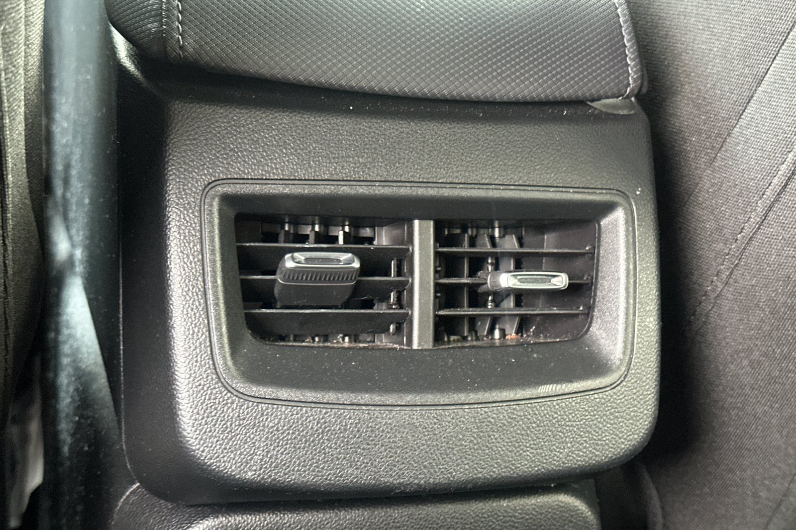 Used 2025 Chevrolet Equinox EV LT FWD image 39