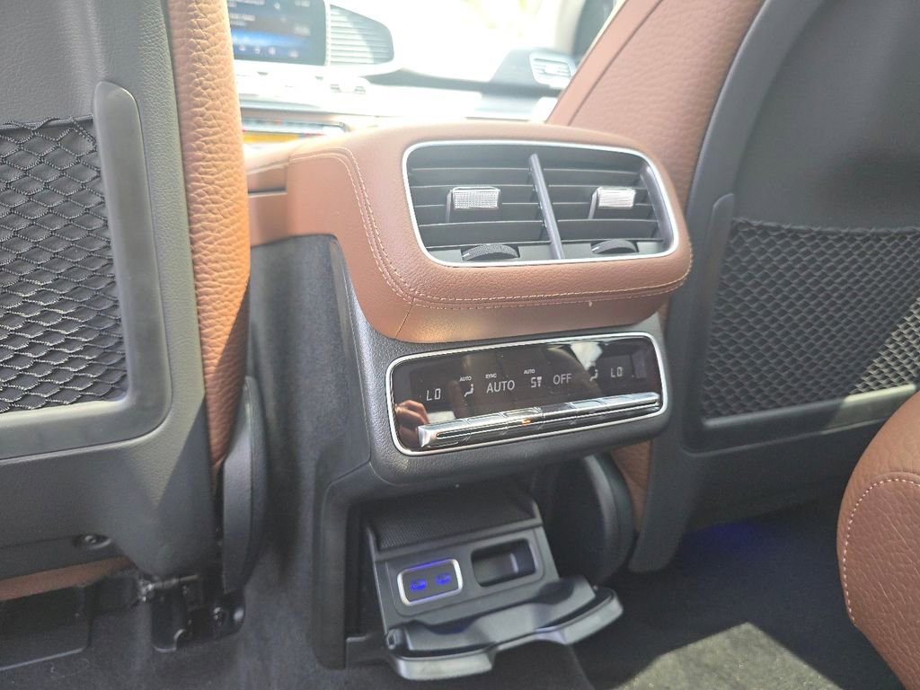 New 2026 Mercedes-Benz GLS 450 4MATIC image 27