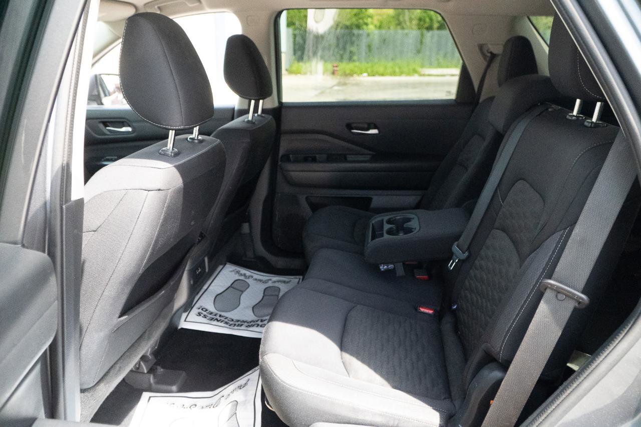 Used 2022 Nissan Pathfinder S AWD/4WD image 23