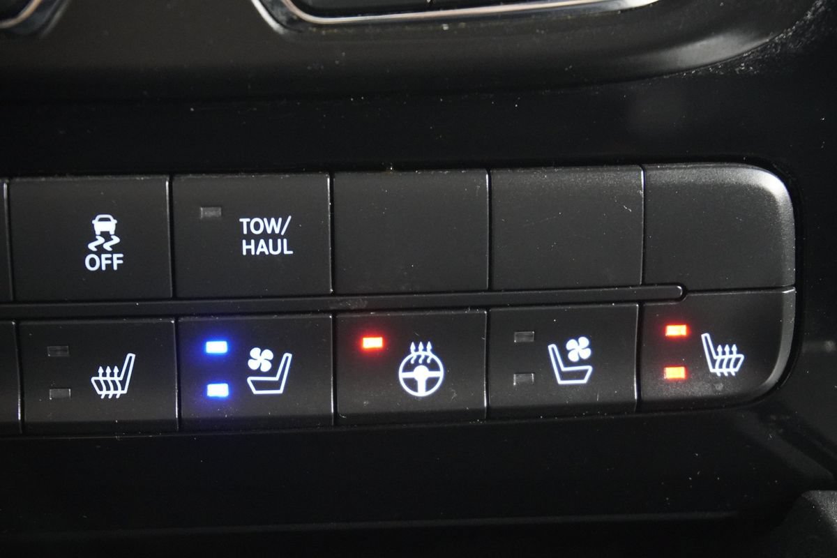 Used 2018 RAM 1500 Sport w/ Convenience Group AWD/4WD image 22