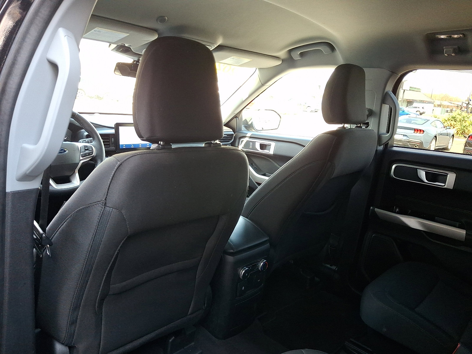 Certified 2022 Ford Explorer XLT w/ Class IV Trailer Tow Package image 12