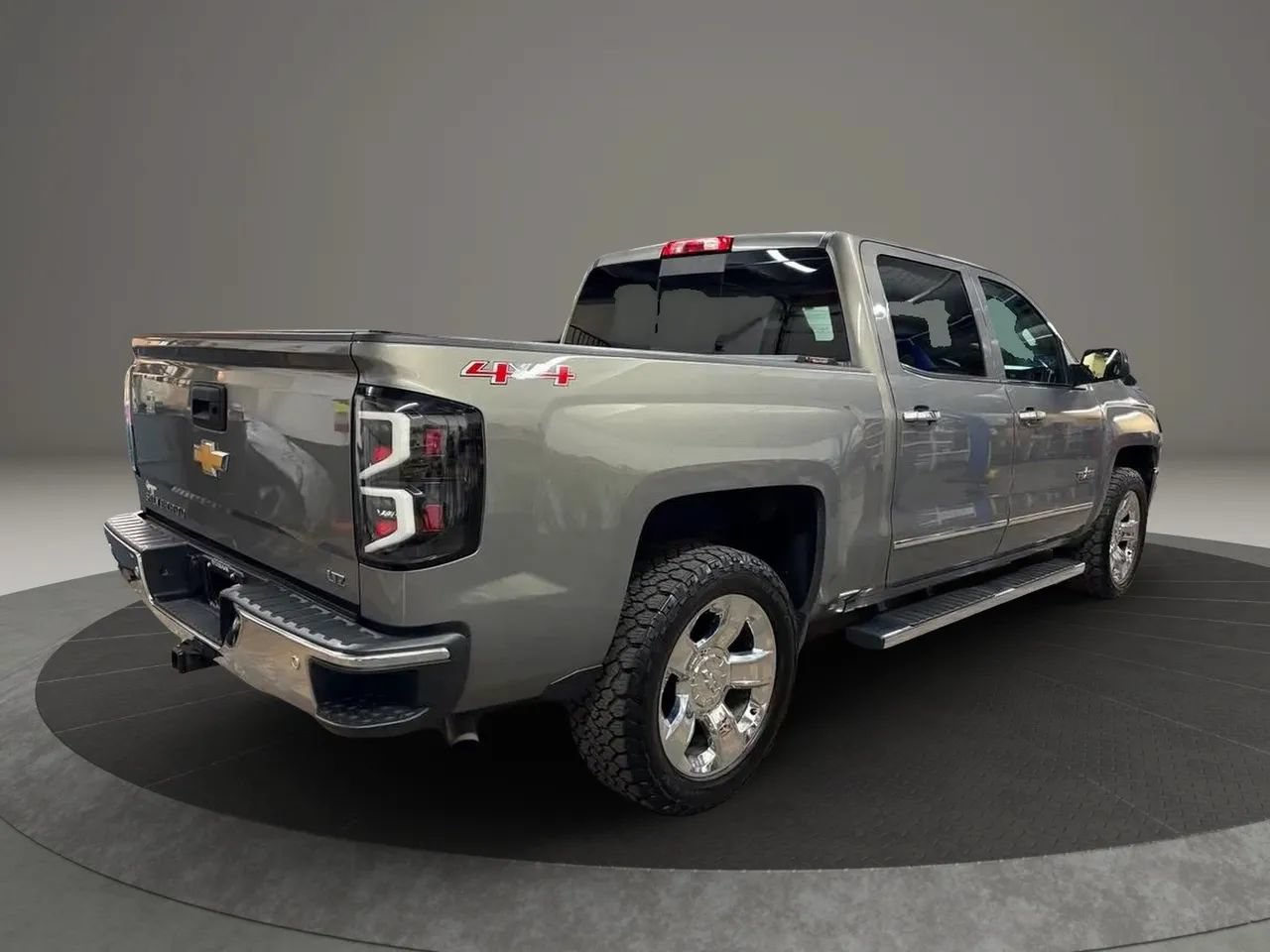 Used 2017 Chevrolet Silverado 1500 LTZ w/ Texas Edition AWD/4WD image 7
