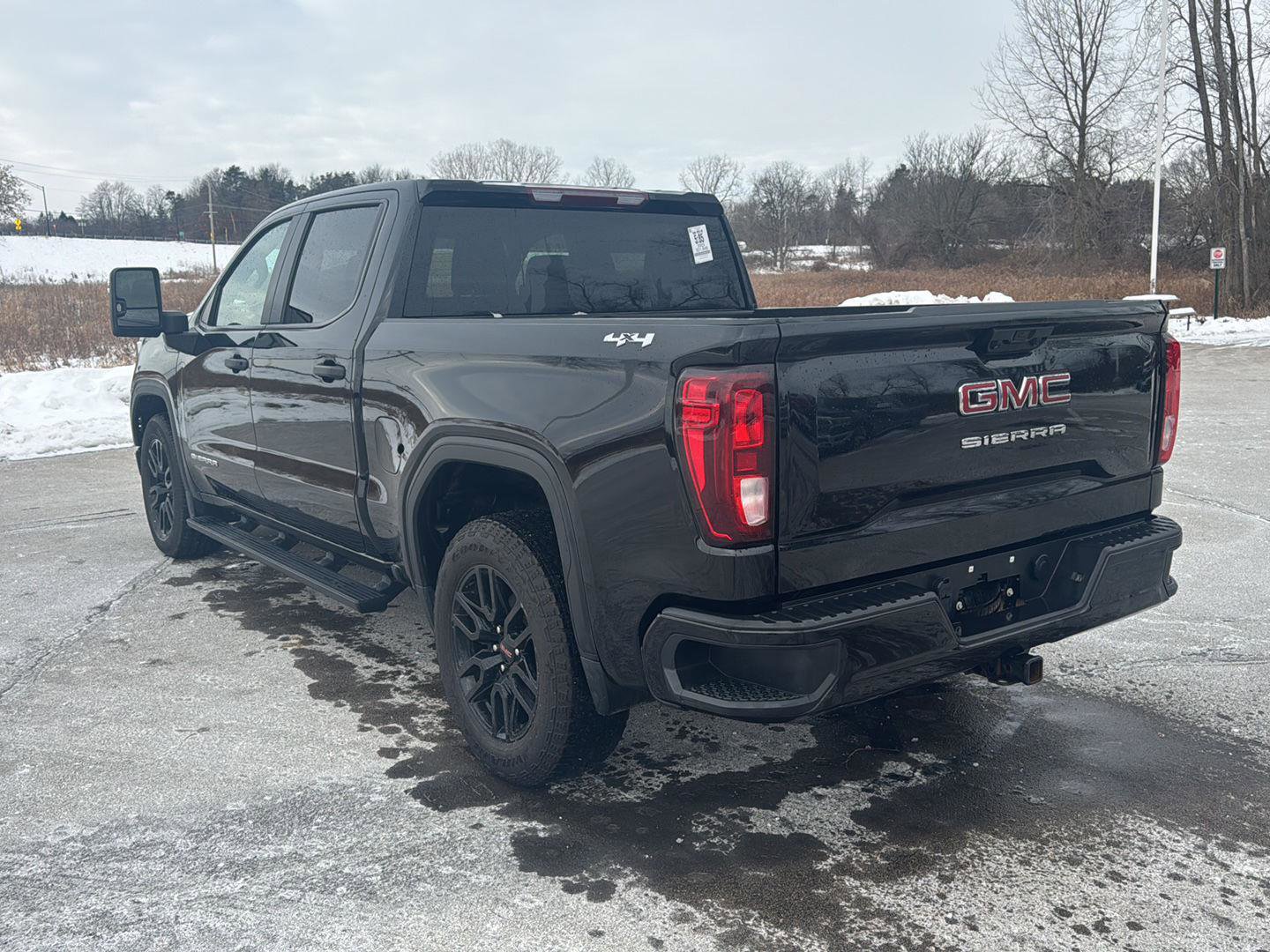 Used 2023 GMC Sierra 1500 Pro w/ Graphite Edition image 5
