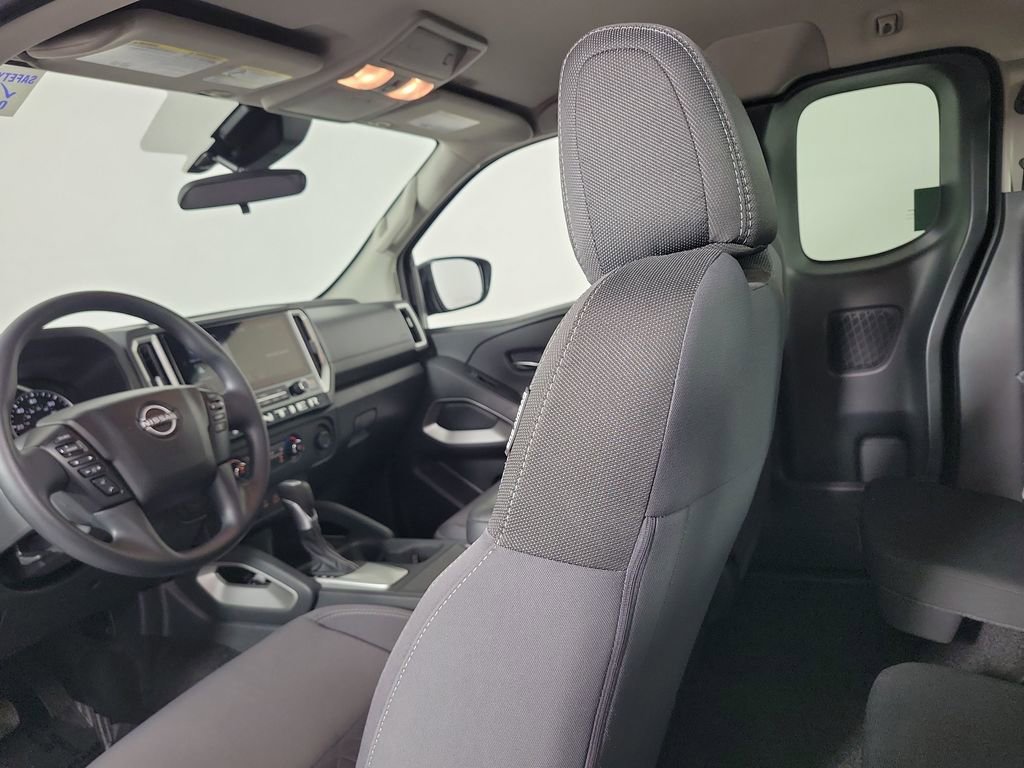 Used 2025 Nissan Frontier SV RWD image 25