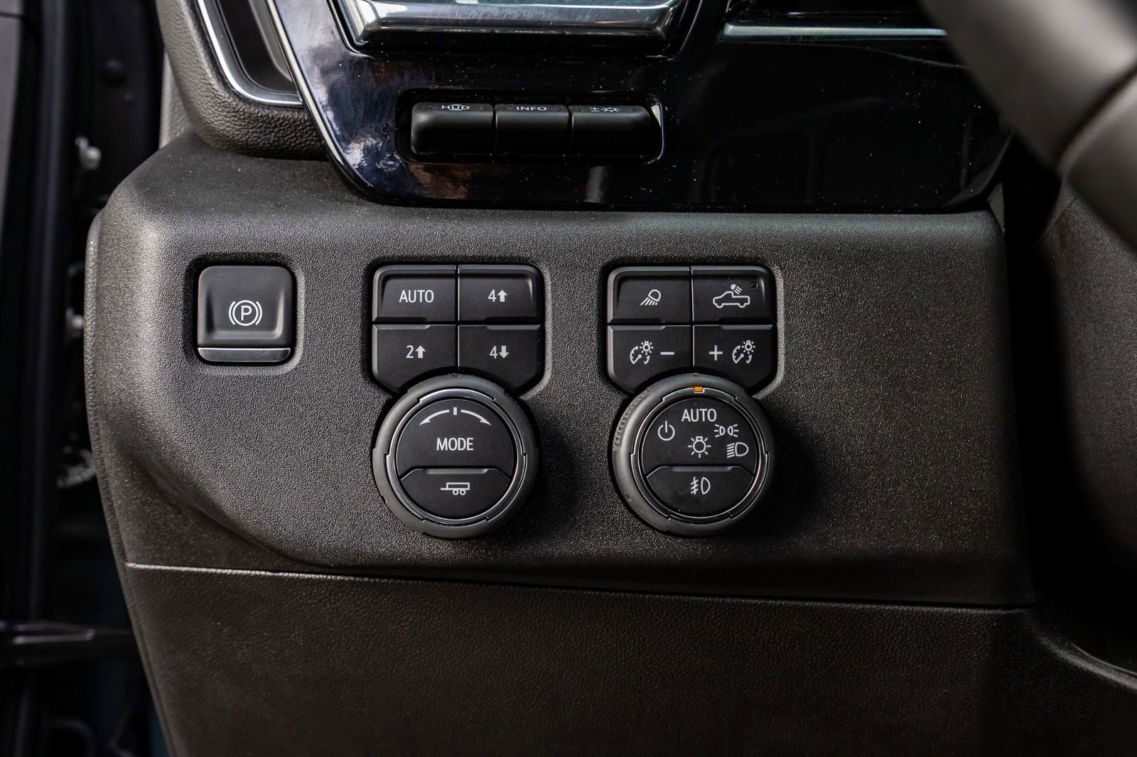 Used 2025 Chevrolet Silverado 2500 LTZ w/ Trail Boss Package image 23