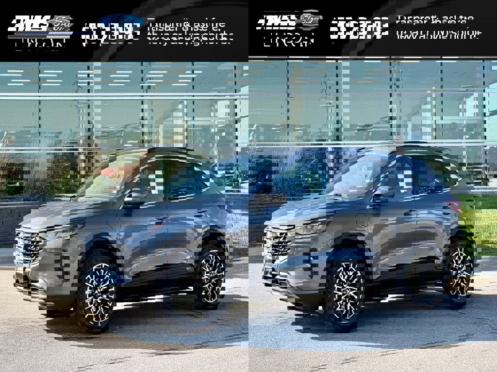 New 2026 Ford Escape SE image 1