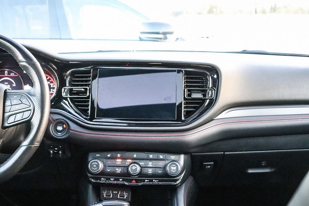 Used 2024 Dodge Durango GT RWD image 15