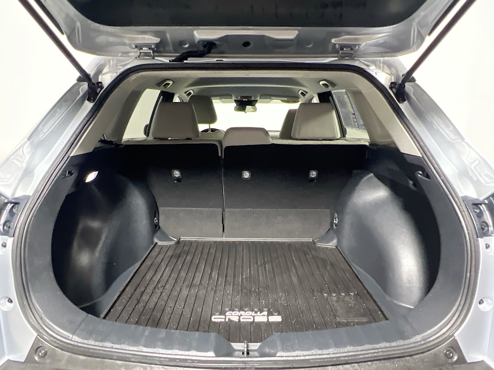 Used 2024 Toyota Corolla Cross L FWD image 32