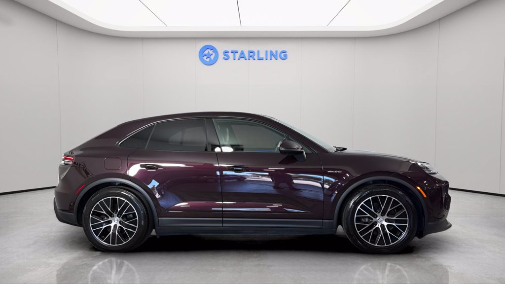 Used 2025 Porsche Macan Electric w/ Premium Package RWD image 11