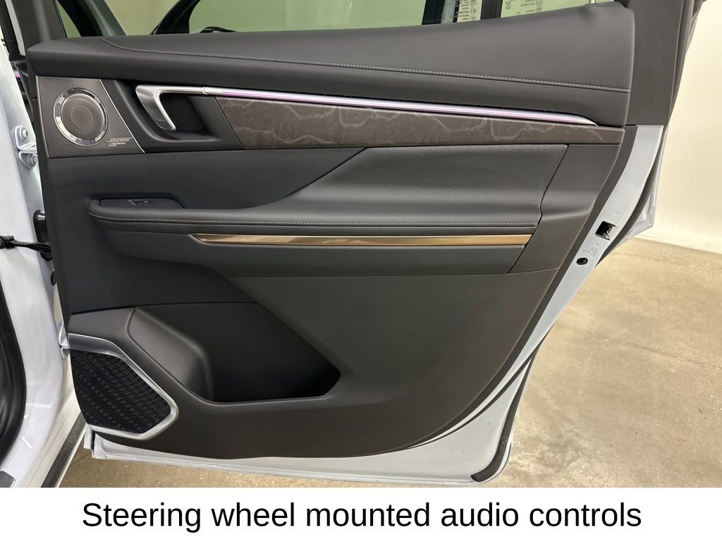 Used 2026 Buick Enclave Avenir w/ Super Cruise Package image 24