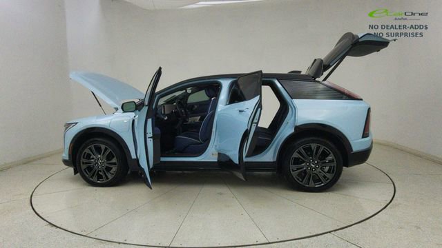 Used 2025 Cadillac Optiq Sport 2 image 77