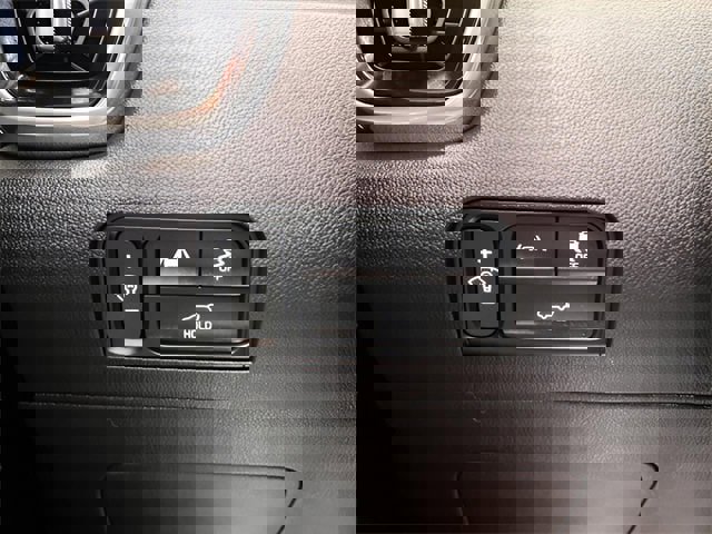 Used 2023 Kia Sorento SX image 26