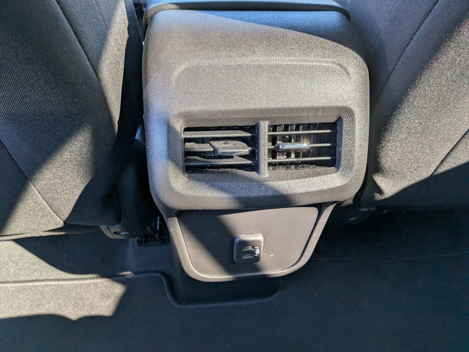 Used 2024 Chevrolet Equinox LS FWD image 38