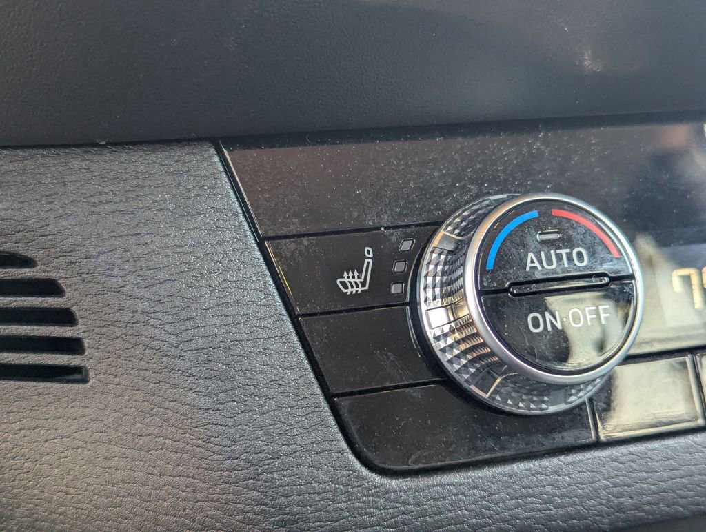 Used 2025 Mitsubishi Outlander SE image 20