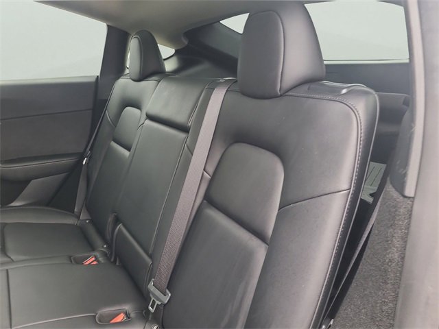 Used 2024 Tesla Model Y Performance image 13