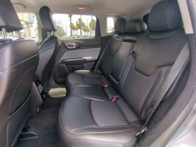 Used 2022 Jeep Compass Latitude FWD image 15