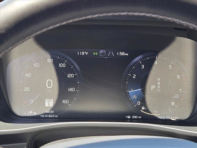 Used 2019 Volvo XC40 T5 R-Design AWD/4WD image 19