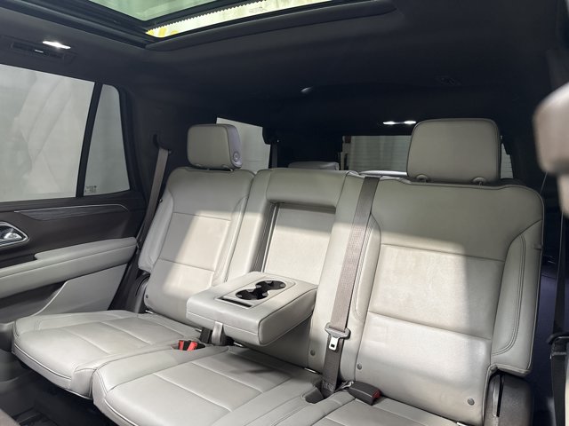 Used 2021 GMC Yukon SLT w/ SLT Premium Package AWD/4WD image 13