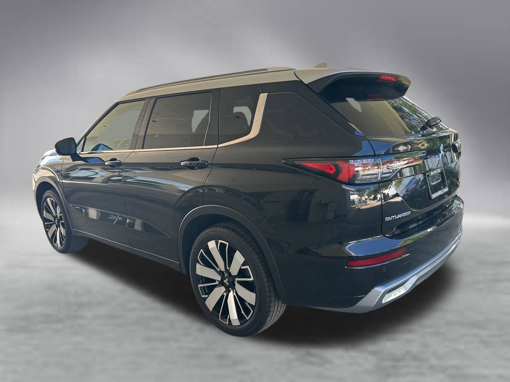 New 2025 Mitsubishi Outlander AWD image 4