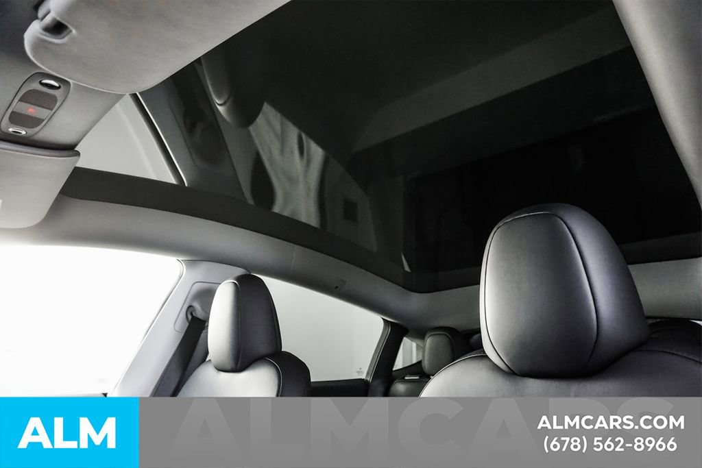 Used 2025 Tesla Model Y Long Range AWD/4WD image 30