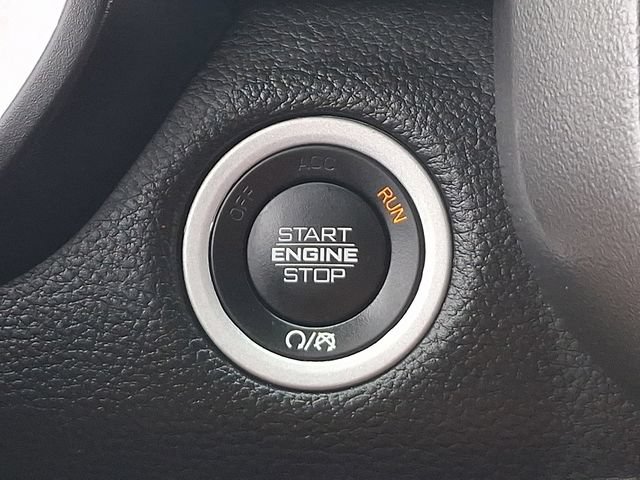 Used 2023 RAM 1500 Laramie AWD/4WD image 19