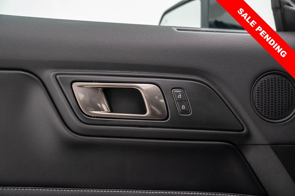 Used 2021 Ford Mustang Shelby GT500 w/ Technology Package image 39