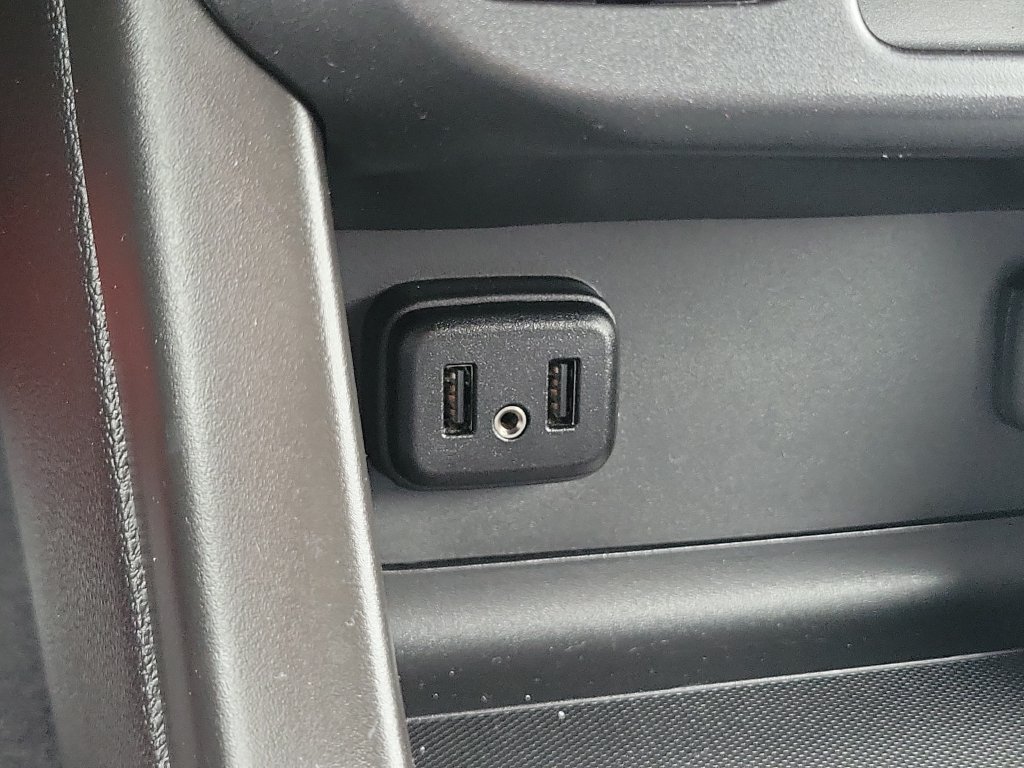 Used 2021 Chevrolet Colorado Z71 w/ Safety Package AWD/4WD image 26