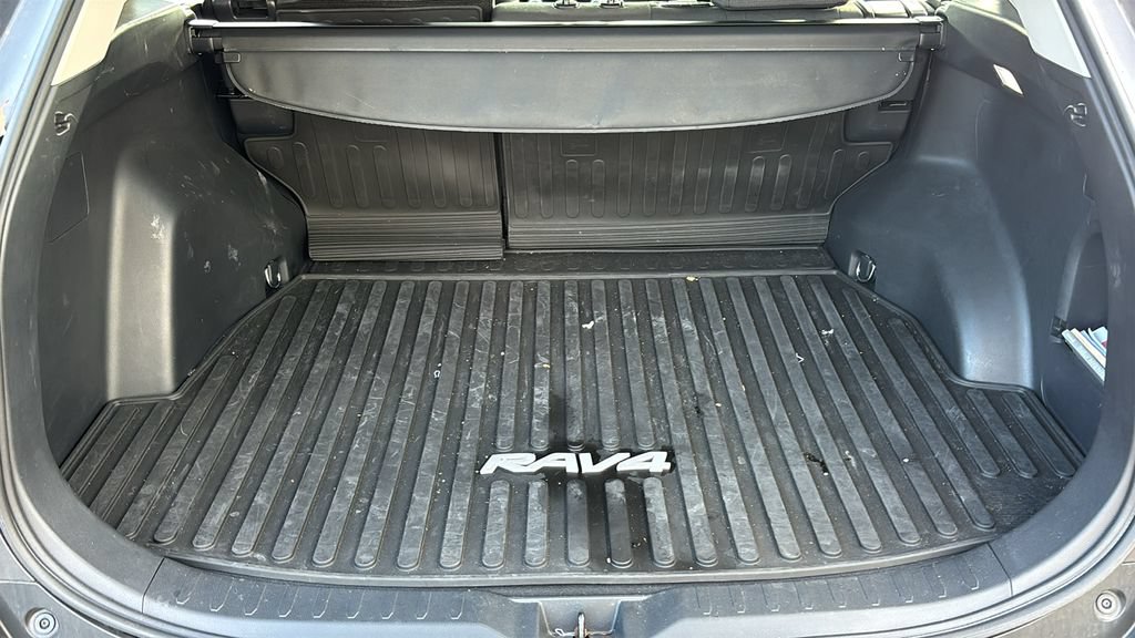 Used 2024 Toyota RAV4 XLE w/ Convenience Package AWD/4WD image 33