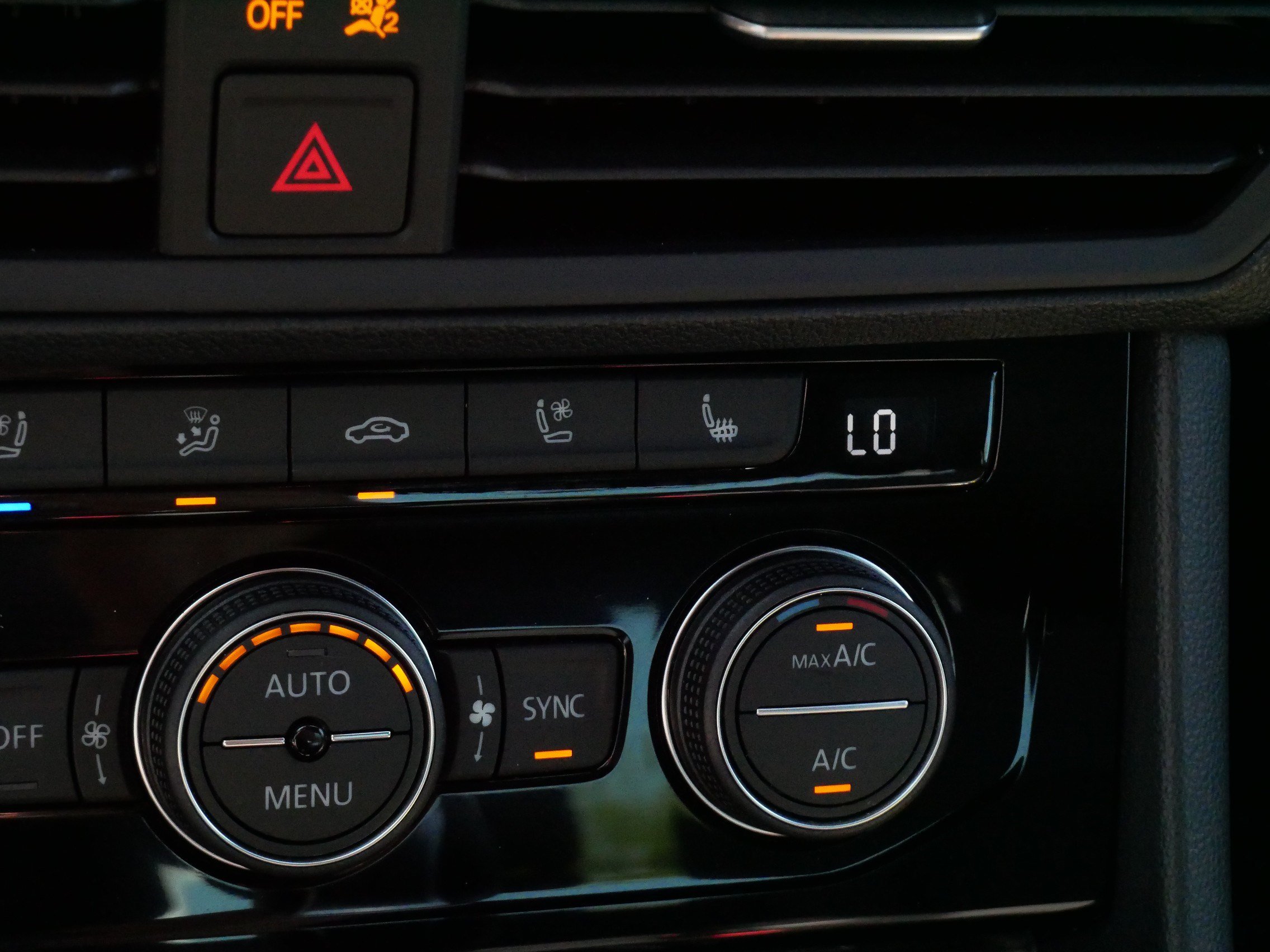 Certified 2023 Volkswagen Jetta GLI Autobahn w/ GLI Black Package FWD image 28