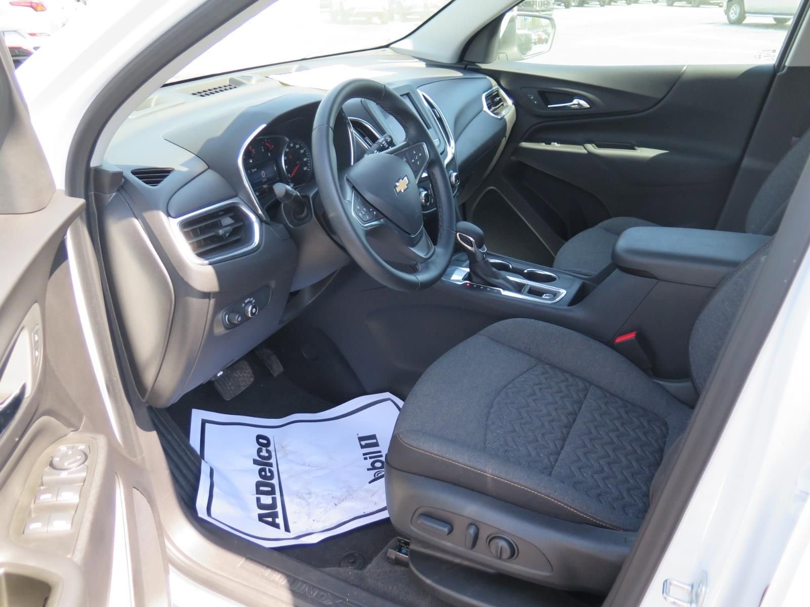 Used 2024 Chevrolet Equinox LT FWD image 10