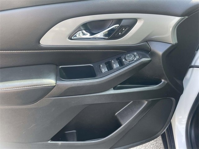 Used 2021 Chevrolet Traverse LS image 16