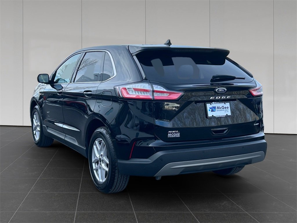Used 2023 Ford Edge SEL image 3