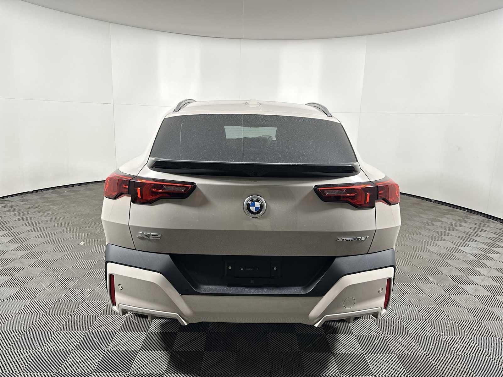 New 2026 BMW X2 xDrive28i w/ Convenience Package AWD/4WD image 2