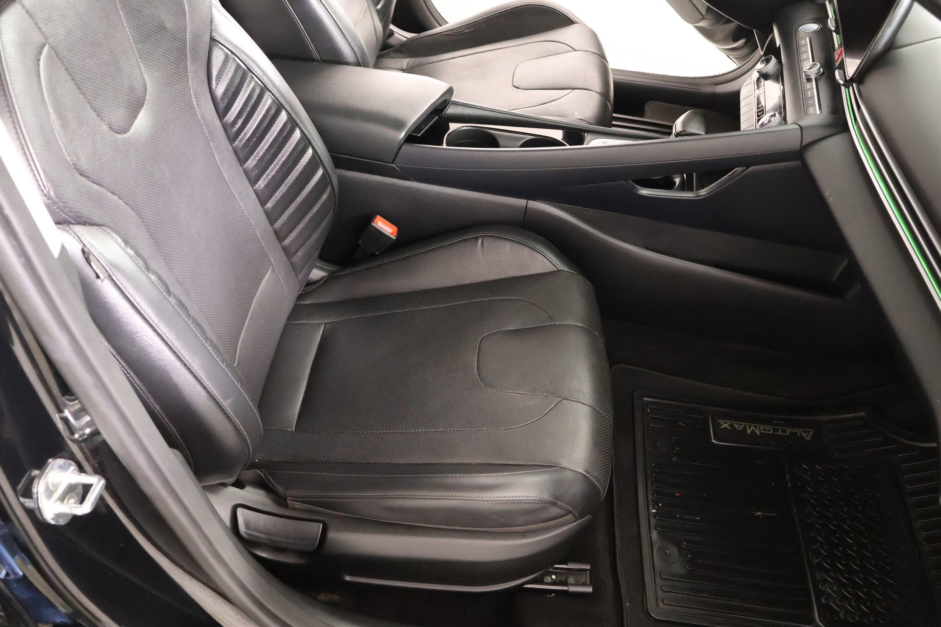 Used 2021 Hyundai Elantra Limited w/ Cargo Package image 14