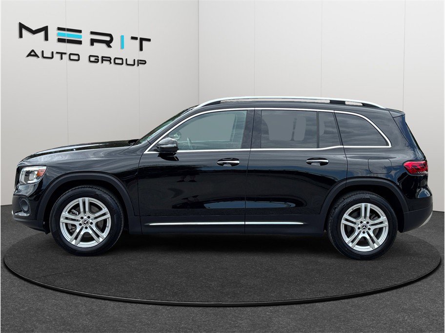 Used 2020 Mercedes-Benz GLB 250 4MATIC w/ Premium Package image 5