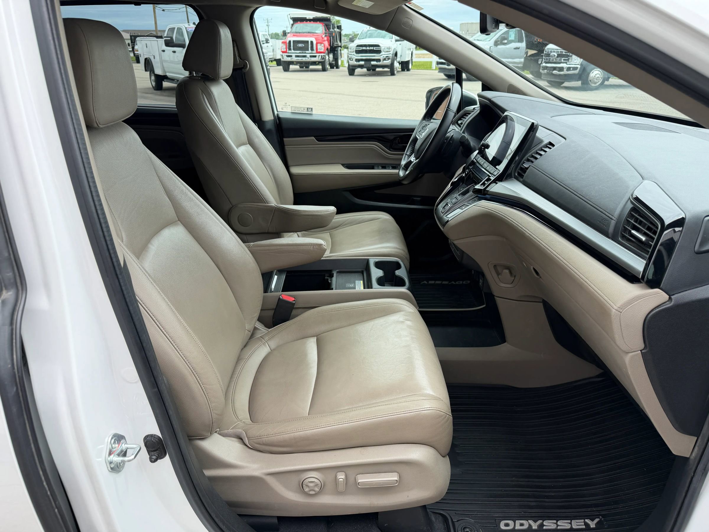 Used 2023 Honda Odyssey Touring image 40
