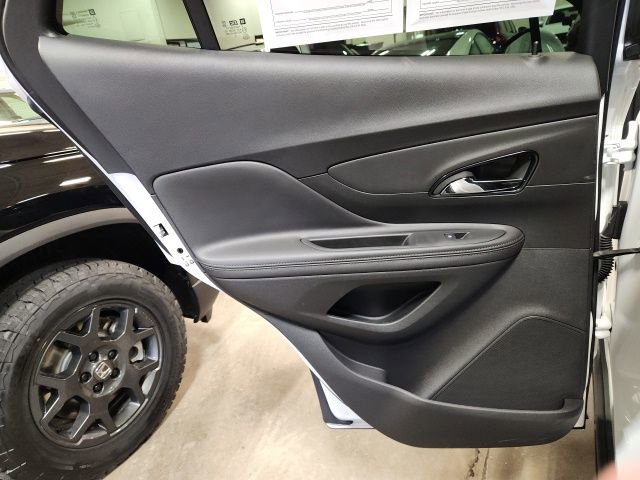 Used 2022 Buick Encore Preferred w/ Safety Package image 25