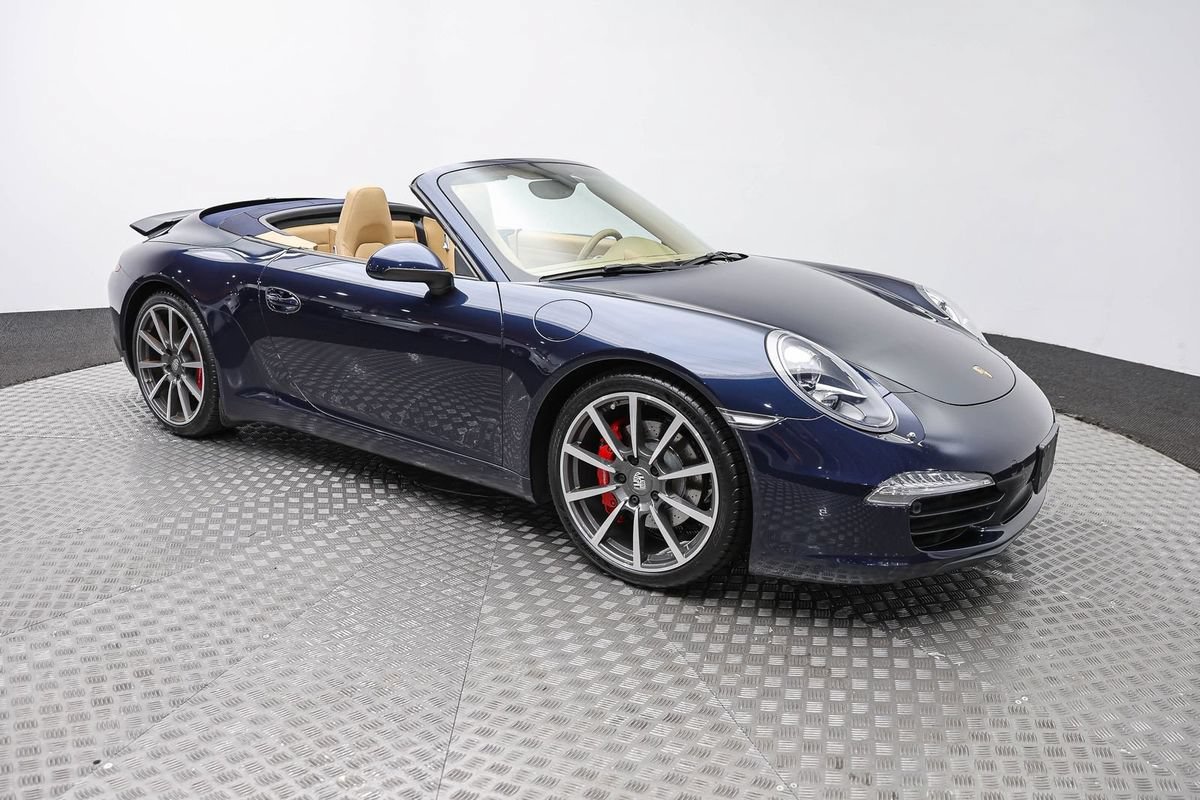 Used 2015 Porsche 911 Carrera S RWD image 4